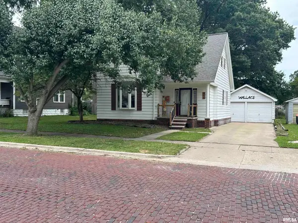 416 S Webster Street, Taylorville, IL 62568