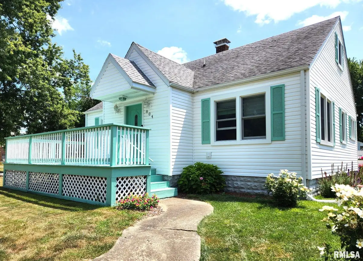 804 N Ottawa Street, Lincoln, IL 62656 - #1