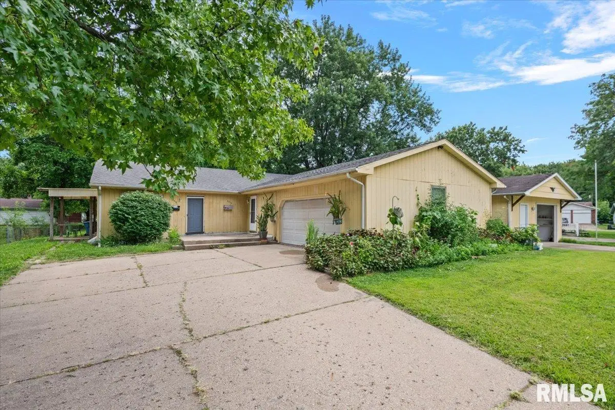 3212-3214 Clarendon Drive, Springfield, IL 62704 - #1