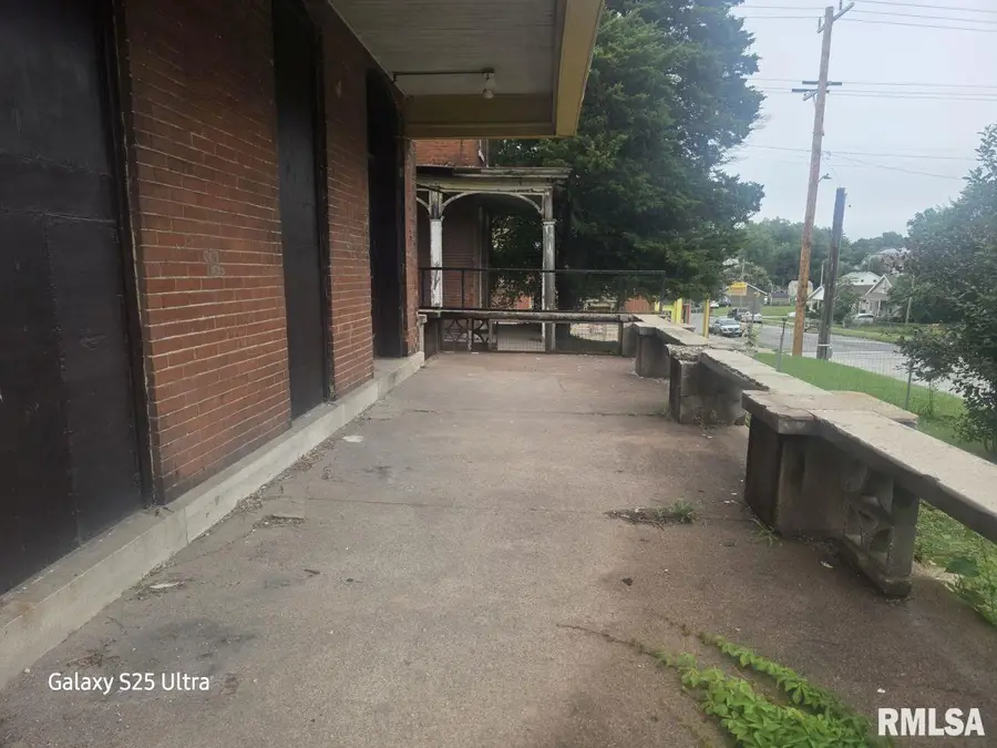 931 N 5th Street, Quincy, IL 62301 - #3