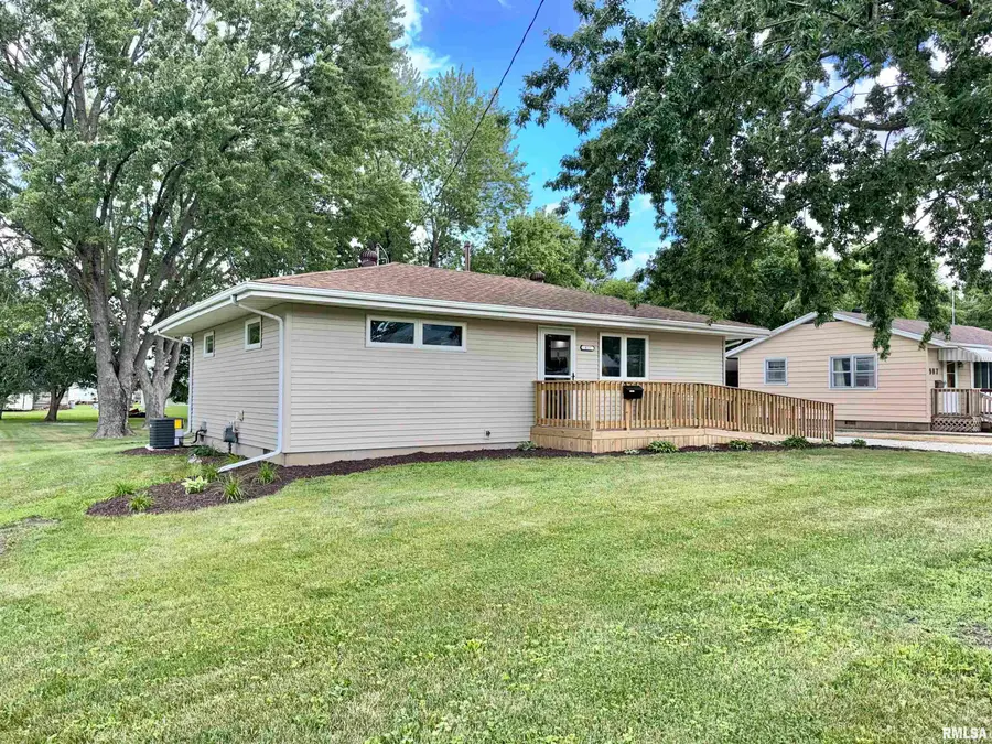 975 Pine Street, Galesburg, IL 61401 - #2