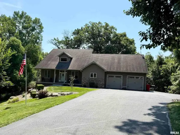 22686 White Oaks Lane, Athens, IL 62613