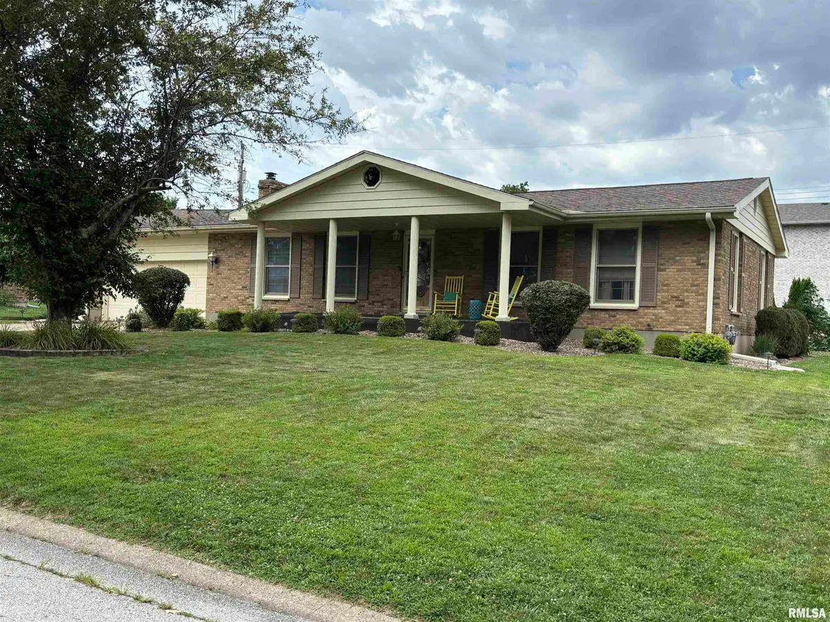 2425 Green Acres, Quincy, IL 62301 - #1