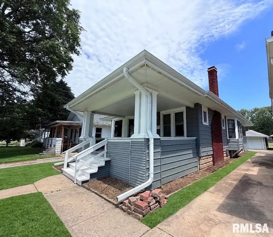 514 S Main Street, Taylorville, IL 62568 - #2