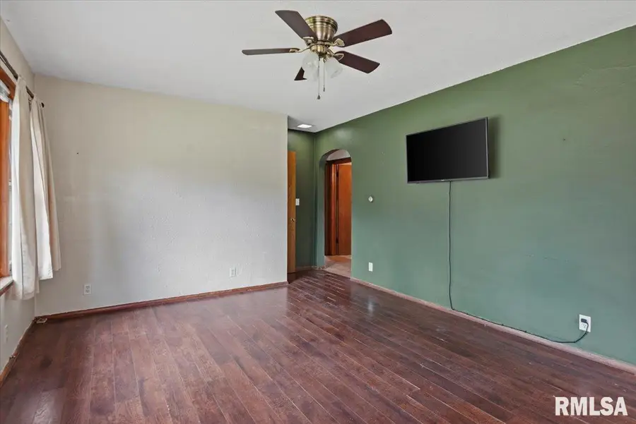 1601 W Enos Avenue, Springfield, IL 62702 - #3