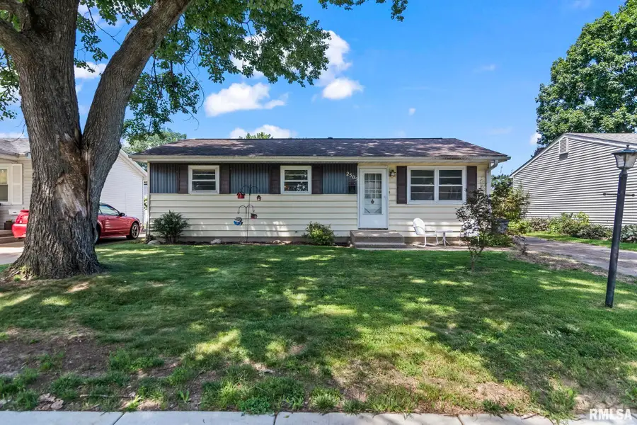 2505 Griffiths Avenue, Springfield, IL 62702 - #2