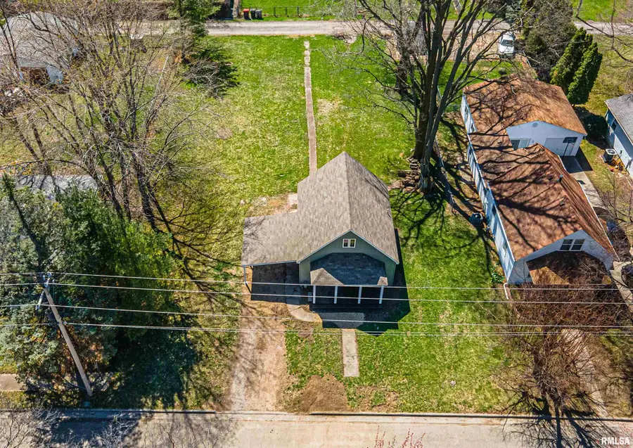 1505 4th Street, Lincoln, IL 62656 - #2