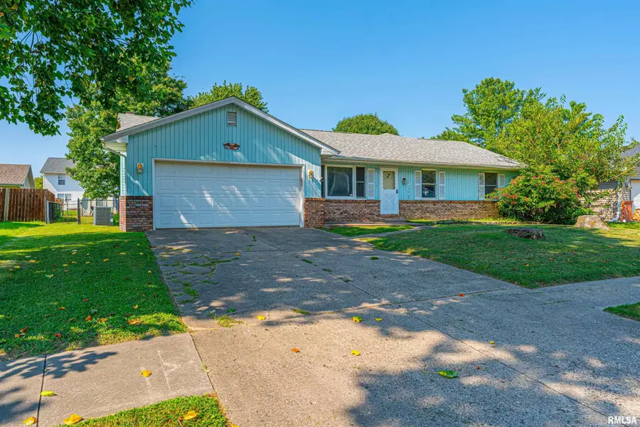 205 Teal Drive, Chatham, IL 62629 - #2