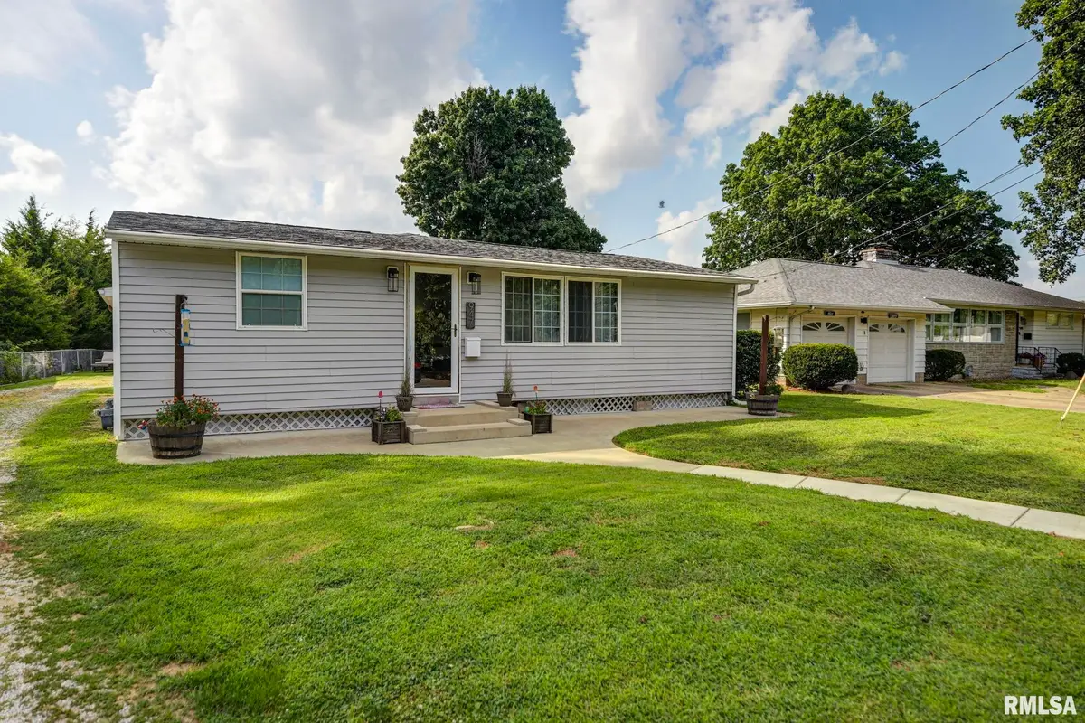 947 Hawley Street, Taylorville, IL 62568 - #1