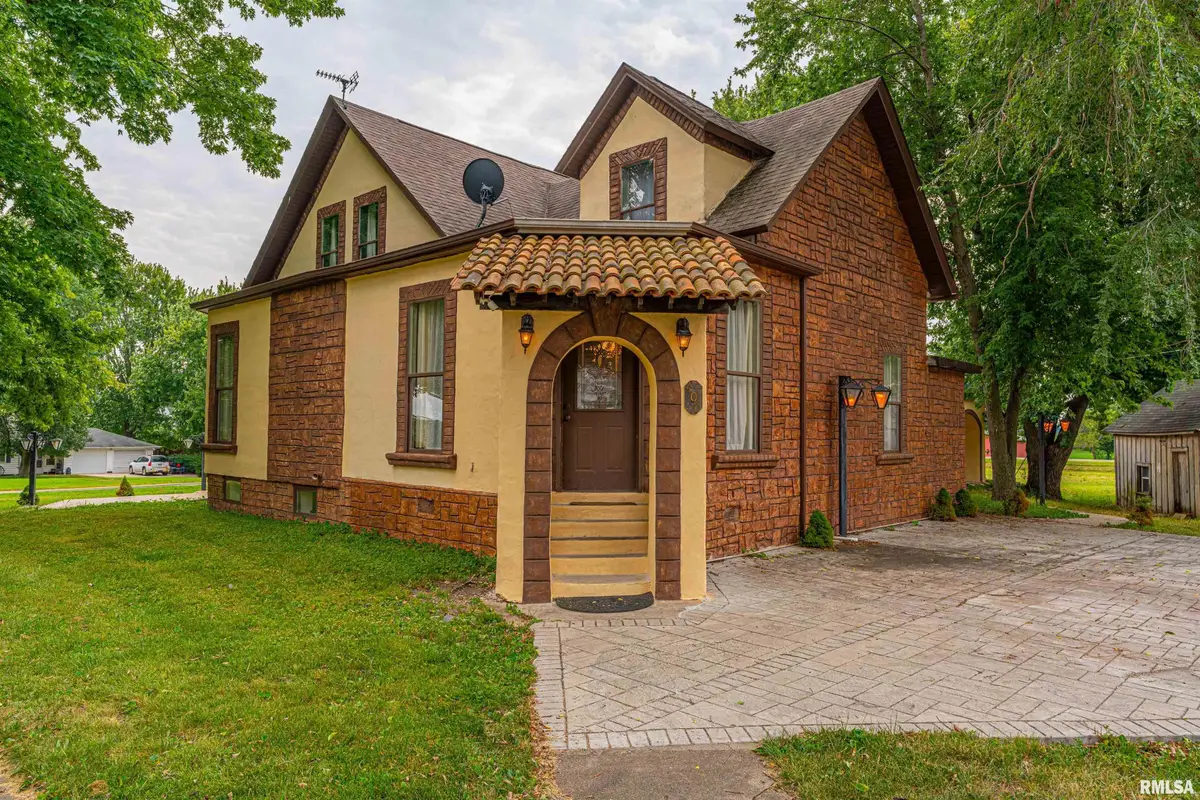 400 S East Street, Waynesville, IL 61778 - #1