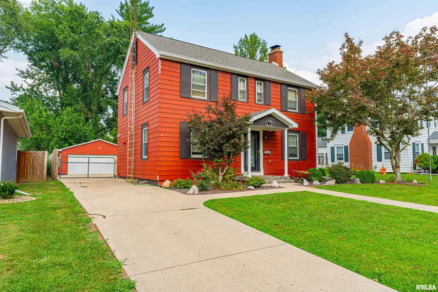 522 N Elm Street, Lincoln, IL 62656 - #2