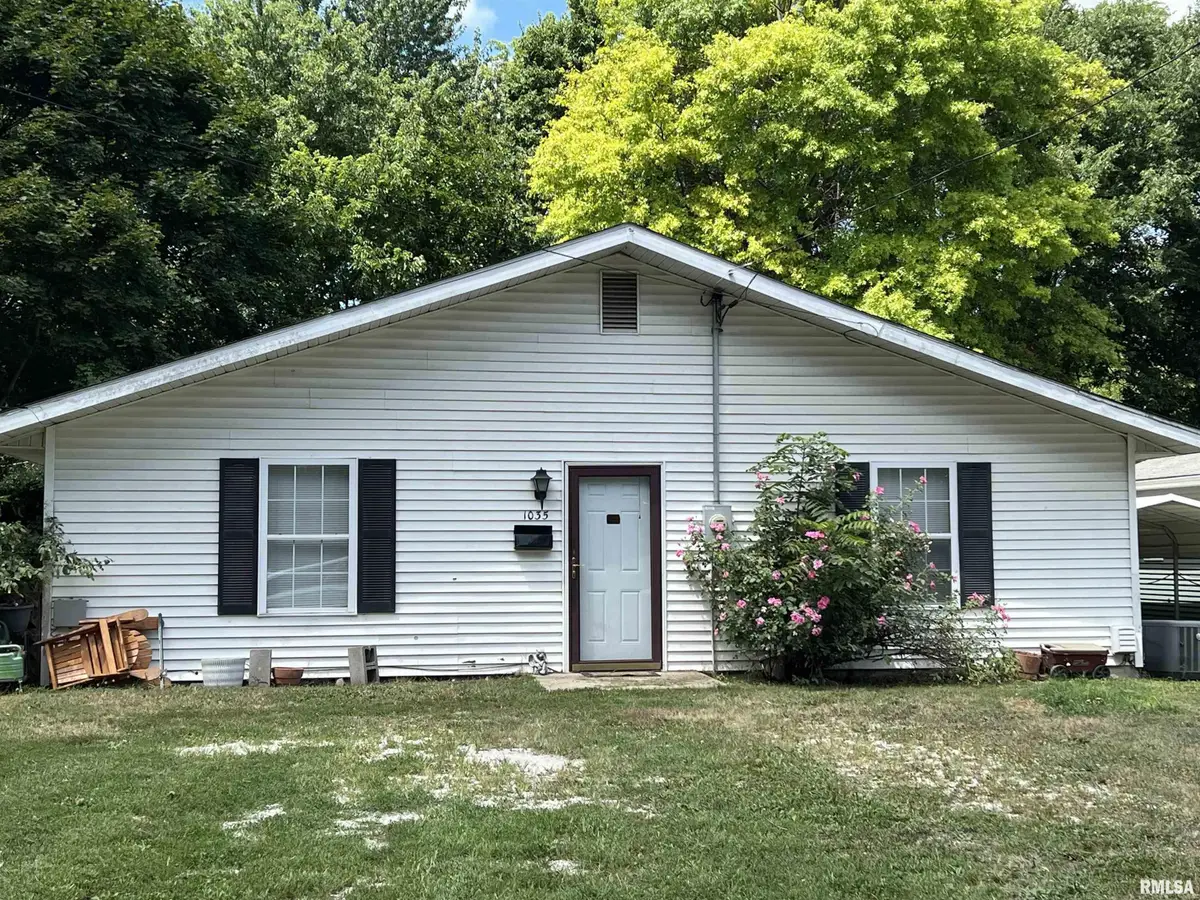 1035 Beesley Avenue, Jacksonville, IL 62650 - #1