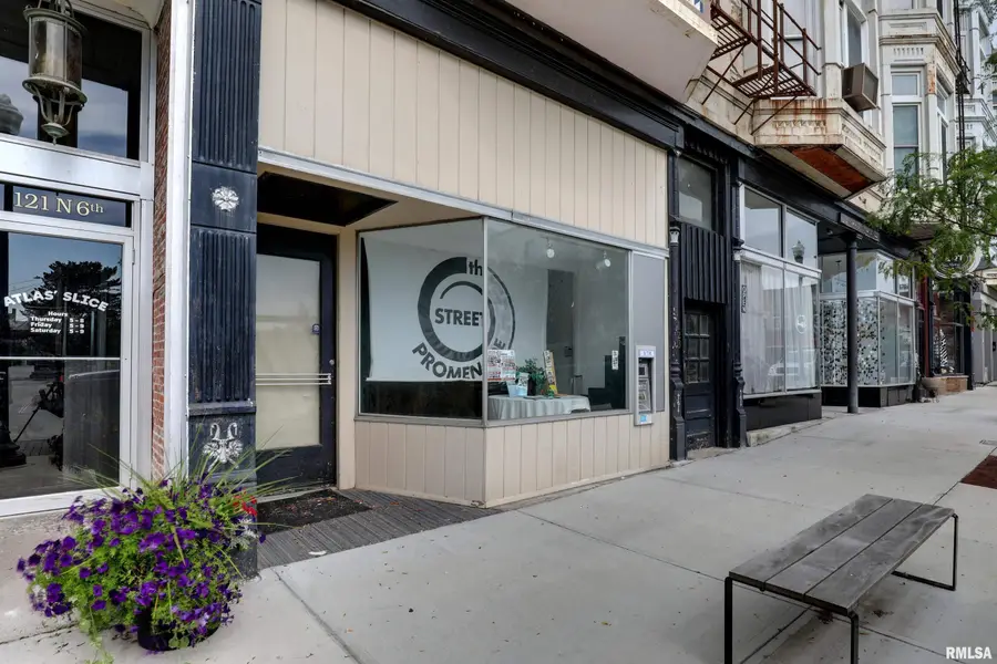 123 N 6th Street, Quincy, IL 62301 - #2