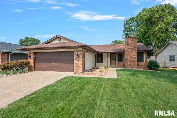 10 Hollybrook Drive, Springfield, IL 62702