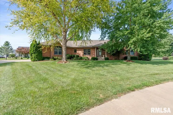 2405 Rosewell Point, Springfield, IL 62711