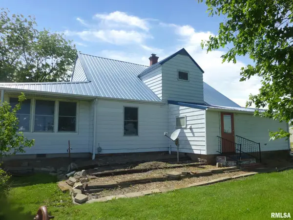 27299 W Frontage Road, Farmersville, IL 62533