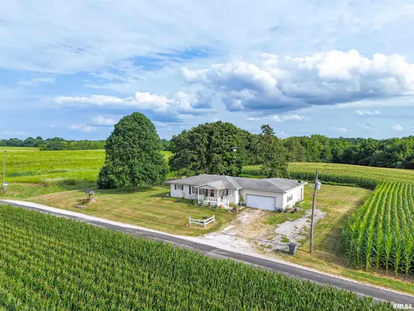 10975 Colbrook Road, Carlinville, IL 62626