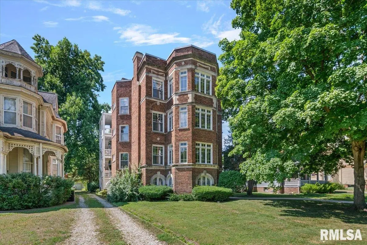 857 W State Street #4, Jacksonville, IL 62650 - #1