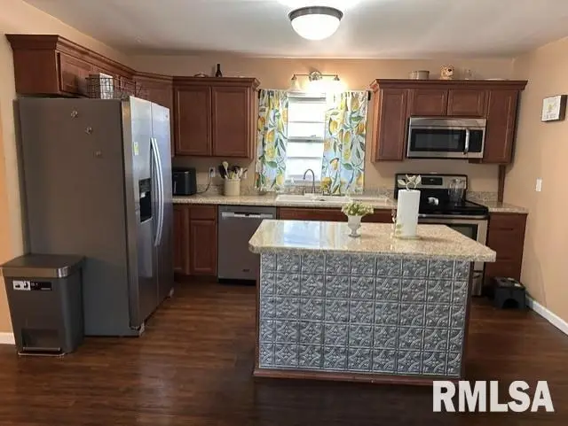 2 Janet Place, Jacksonville, IL 62650 - #2