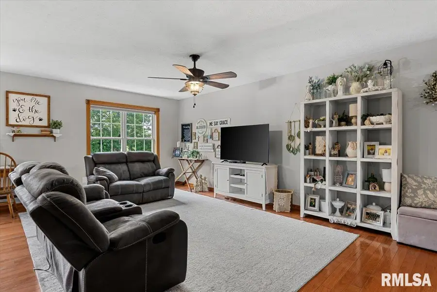 23394 Wagon Wheel Circle, Athens, IL 62613 - #2