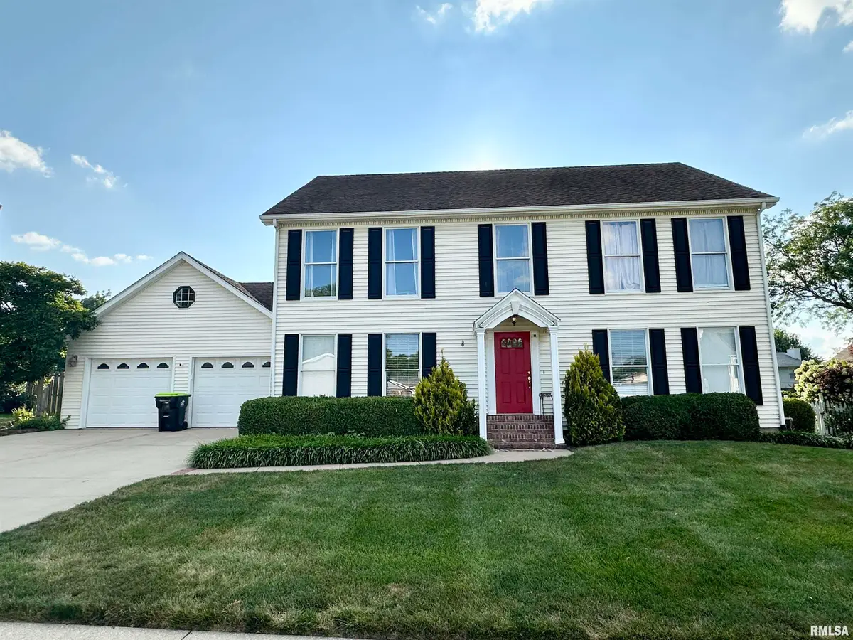 5 N Grand Avenue, Jacksonville, IL 62650 - #1