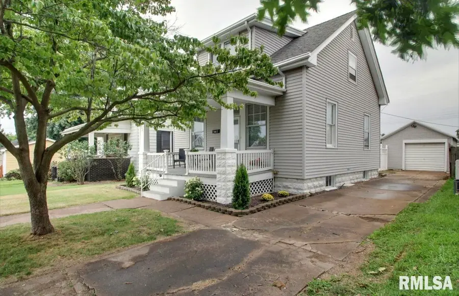 2021 Cherry, Quincy, IL 62301 - #2