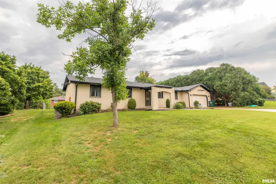 2911 Sonata Drive, Quincy, IL 62301 - #3