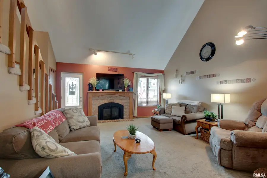 5310 Glencrie Drive, Quincy, IL 62305 - #3