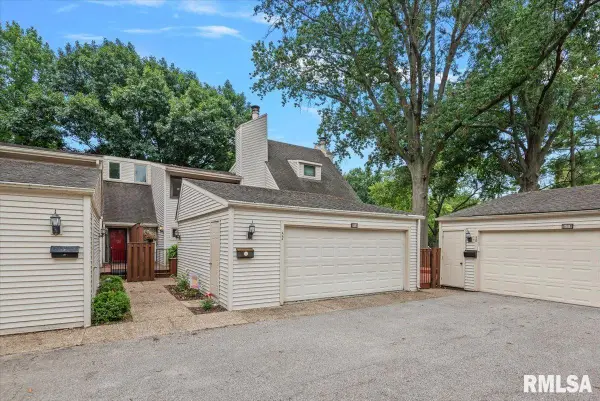 57 Country Place, Springfield, IL 62703