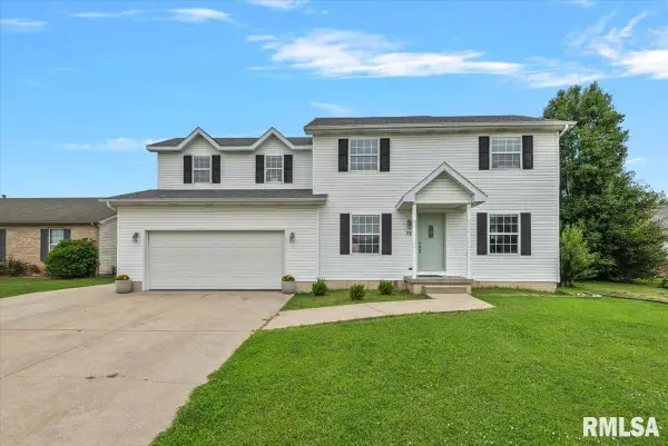 13 Bittersweet Ridge, Chatham, IL 62629