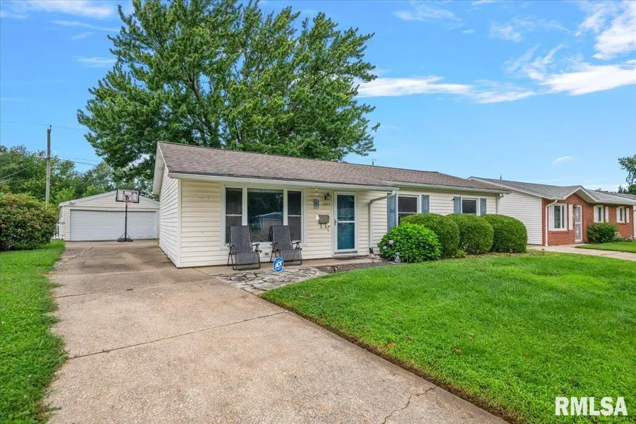 1527 Fairfield Drive, Springfield, IL 62702 - #2