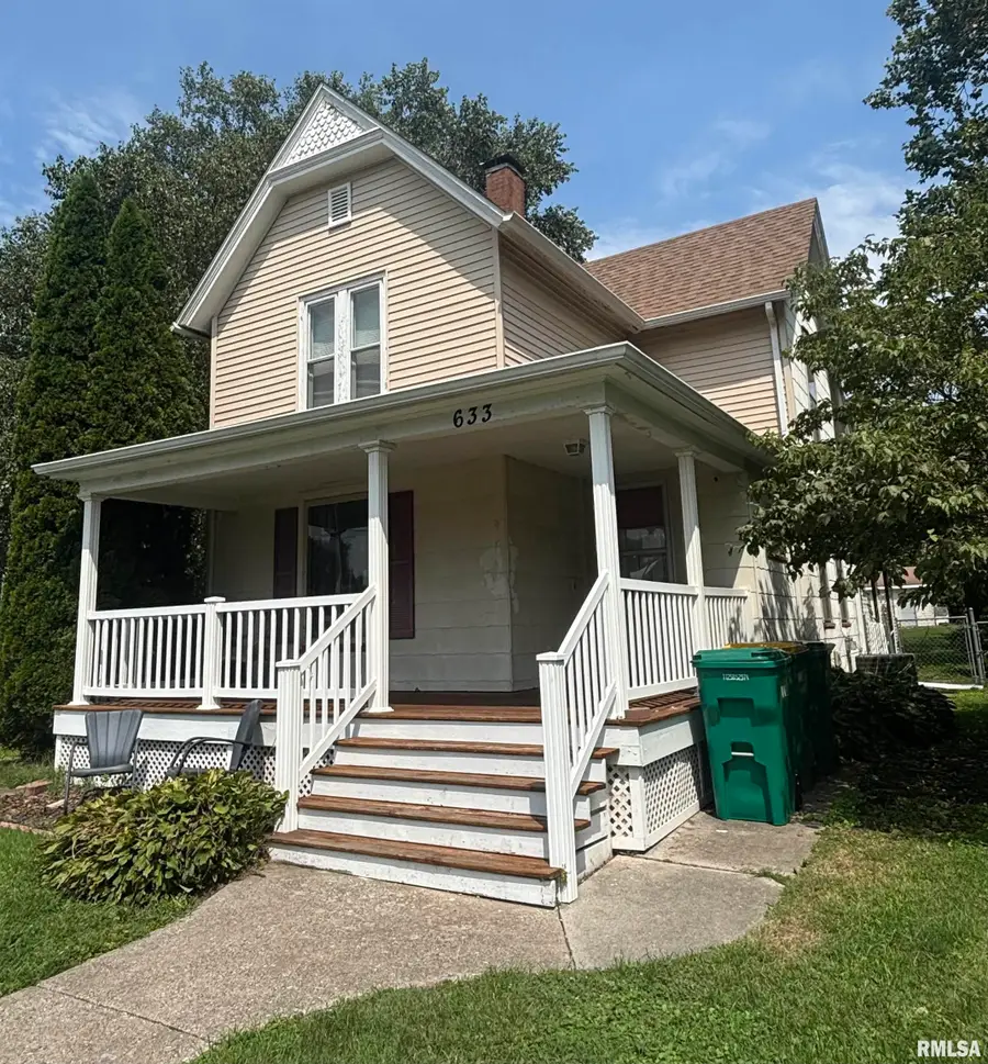633 E Grove Street, Galesburg, IL 61401 - #2