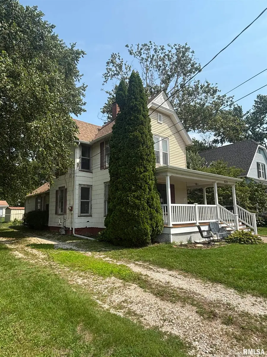 633 E Grove Street, Galesburg, IL 61401 - #3