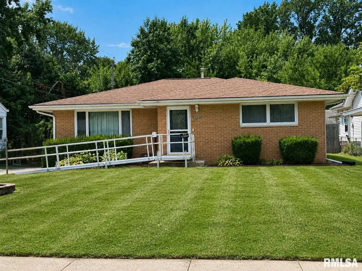 2607 S Lincoln Avenue, Springfield, IL 62704 - #1