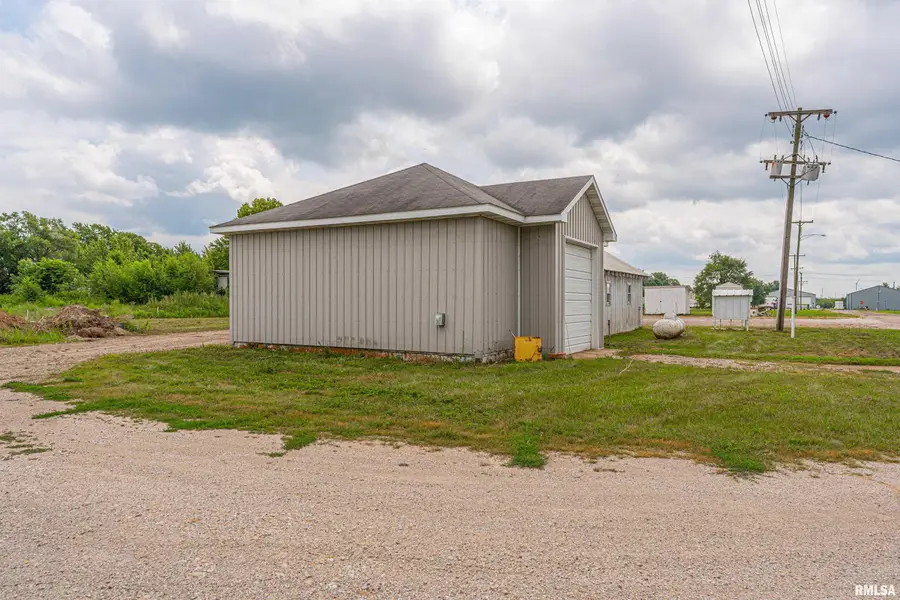 415 S Garden Street, Mount Pulaski, IL 62548 - #3