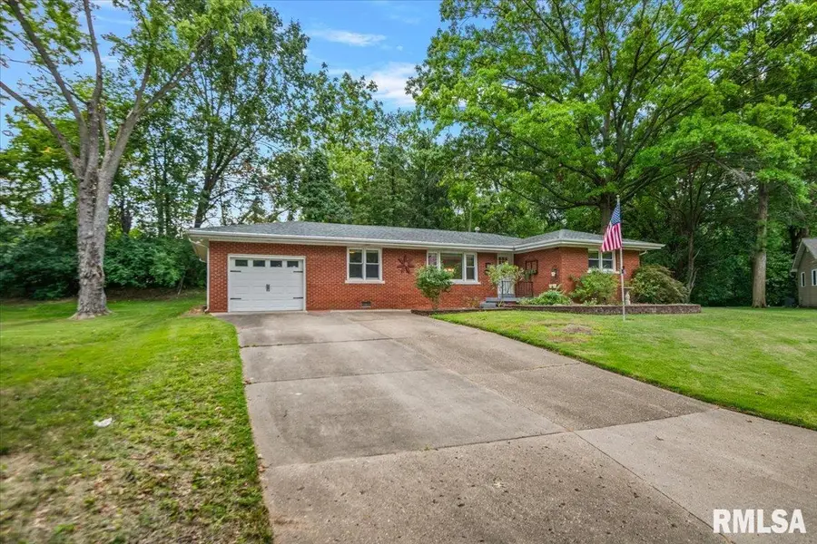 28 Sunnyside Drive, Springfield, IL 62702 - #3