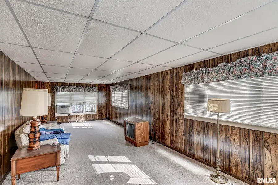 200 S Maple Street, Nokomis, IL 62075 - #2