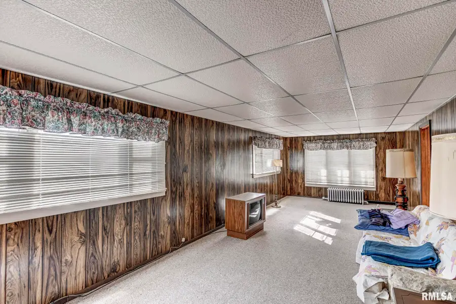 200 S Maple Street, Nokomis, IL 62075 - #3