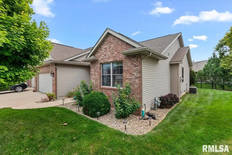 2706 Buckskin Trail, Springfield, IL 62711 - #3