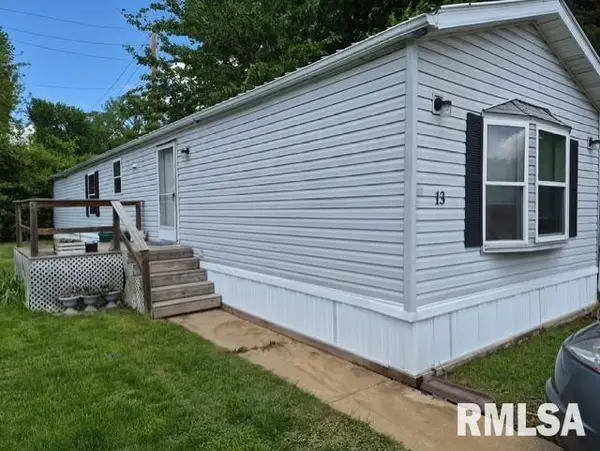 3430 N Peoria Road #13, Springfield, IL 62702