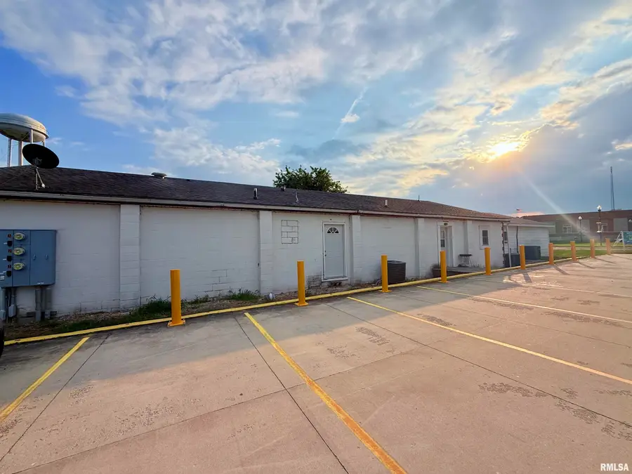 114 Central Avenue, Kincaid, IL 62540 - #3