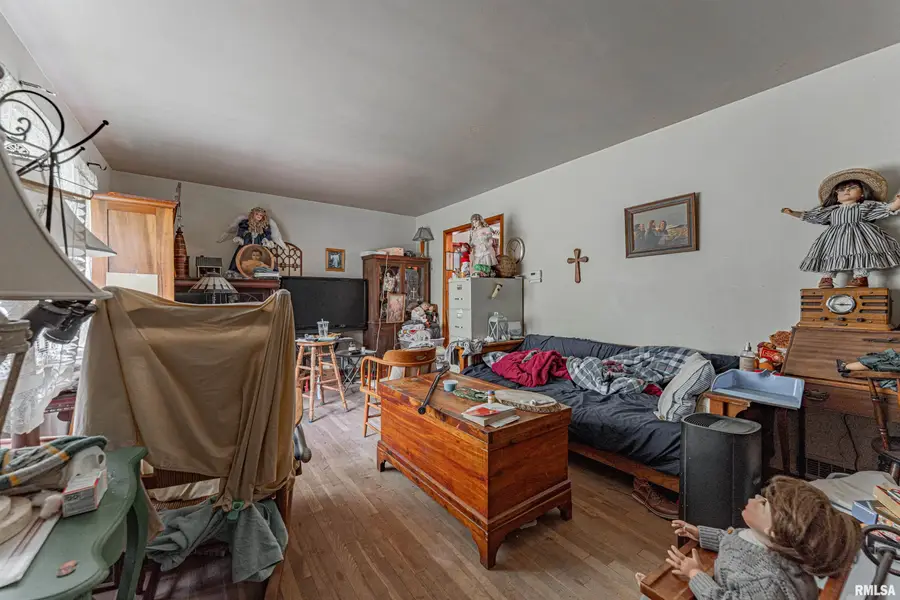 202 19th Street, Lincoln, IL 62656 - #3