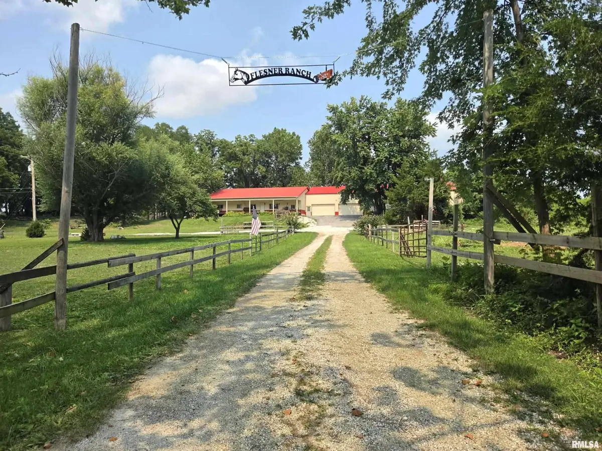 1227 Summers Lane, Quincy, IL 62305 - #1