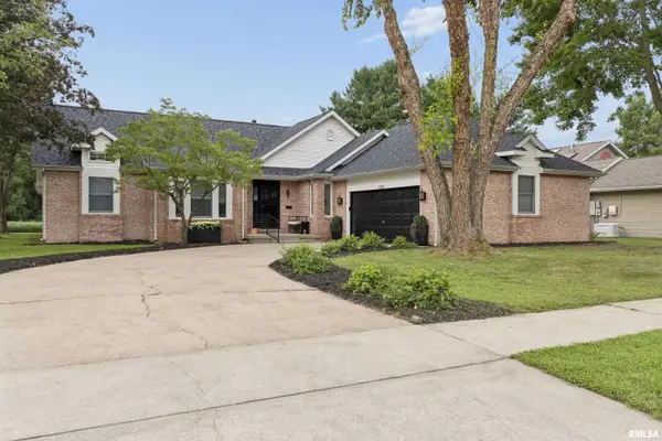 1120 Harmony Court, Springfield, IL 62703