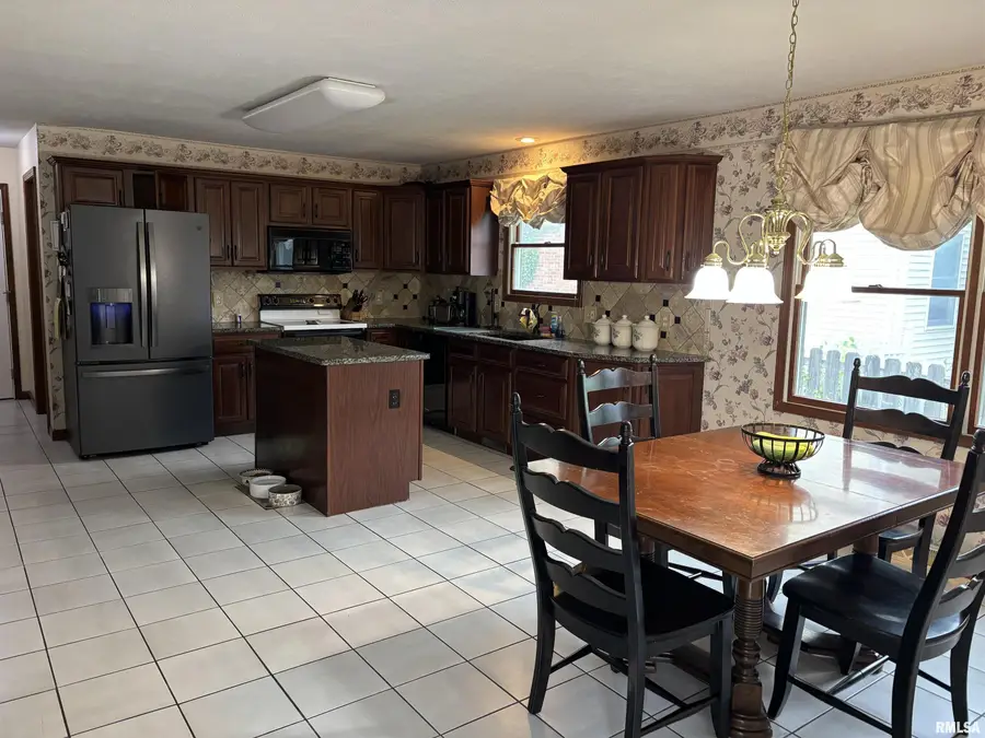 3016 Sequoia Drive, Springfield, IL 62712 - #2