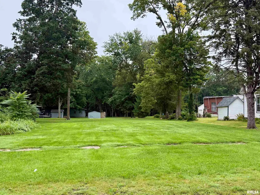 105 N Jefferson Street, Abingdon, IL 61410 - #2