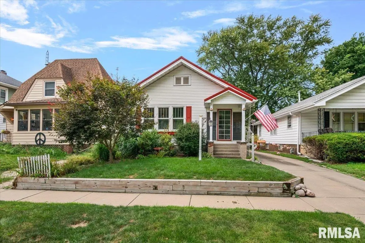 1725 Holmes Avenue, Springfield, IL 62704 - #1