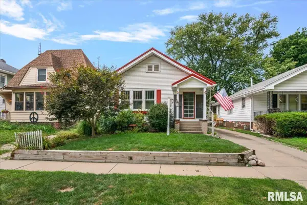 1725 Holmes Avenue, Springfield, IL 62704