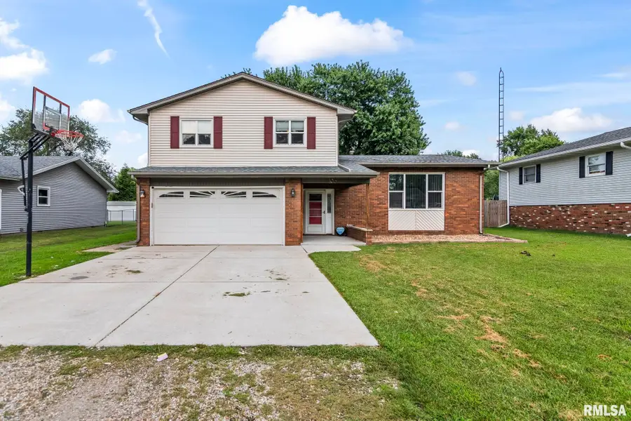 106 Bob O Link Lane, Virden, IL 62690 - #2