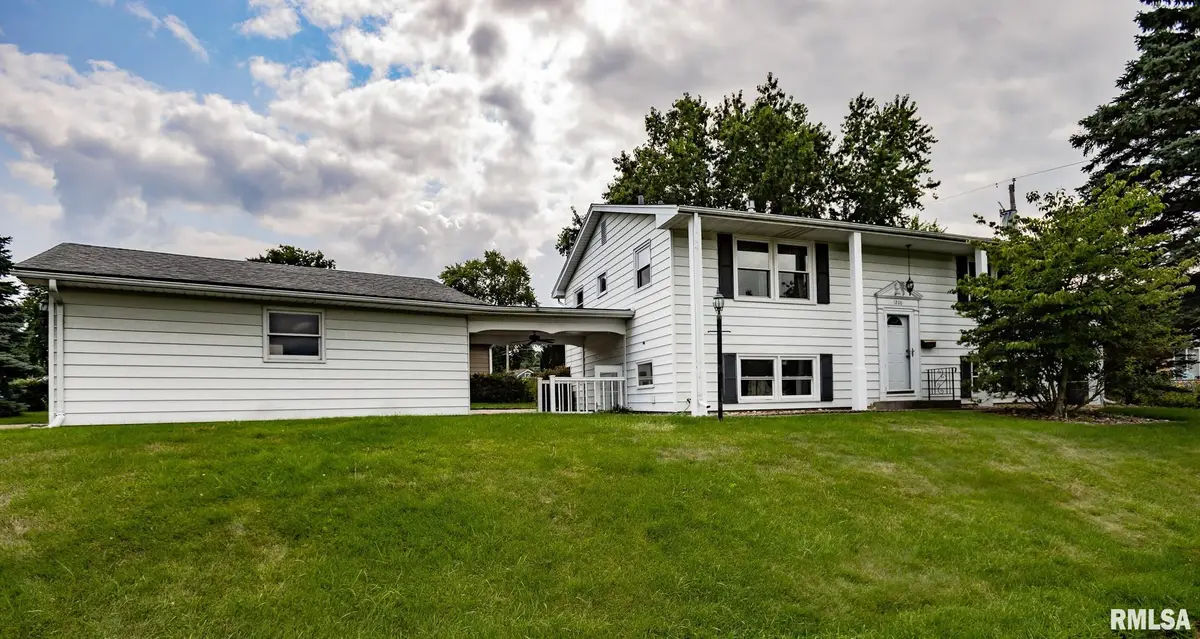 1206 8th Avenue, Silvis, IL 61282 - #1